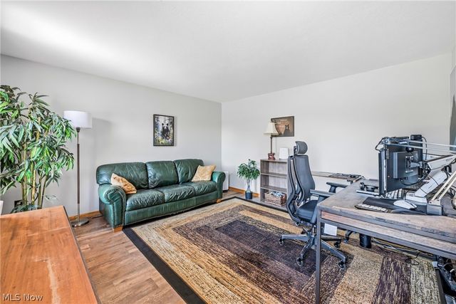 100 Laura Lane, Cortland, OH 44410