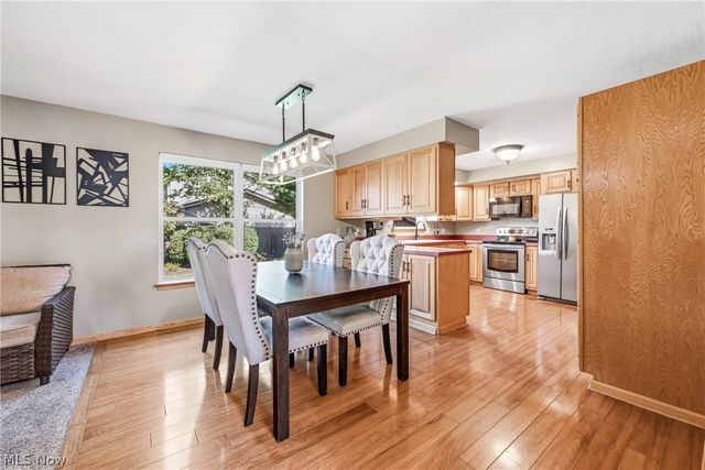 100 Laura Lane, Cortland, OH 44410