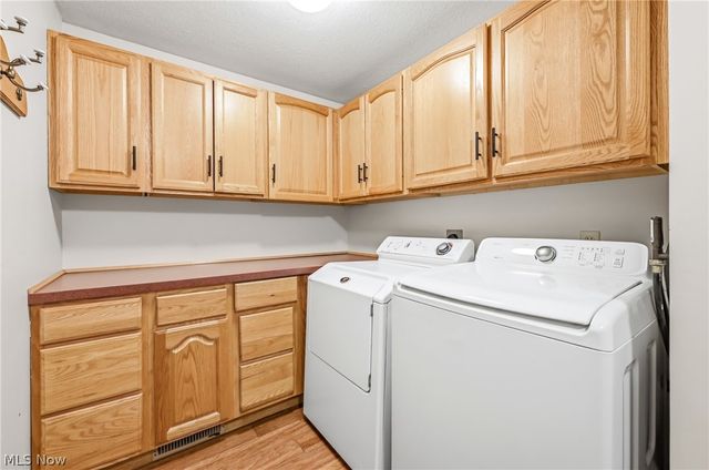 100 Laura Lane, Cortland, OH 44410