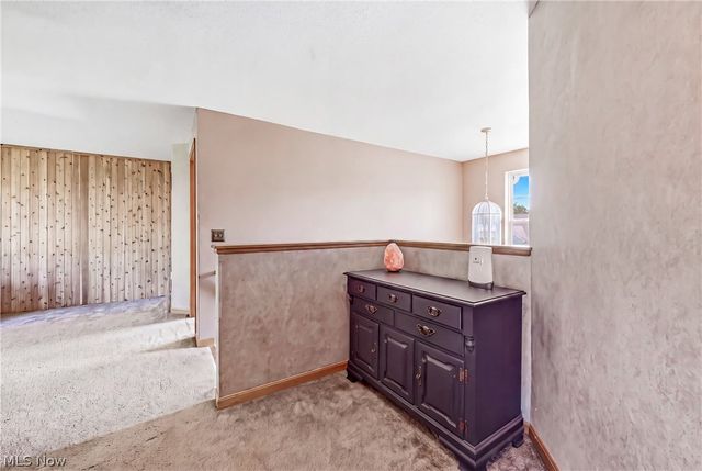 100 Laura Lane, Cortland, OH 44410