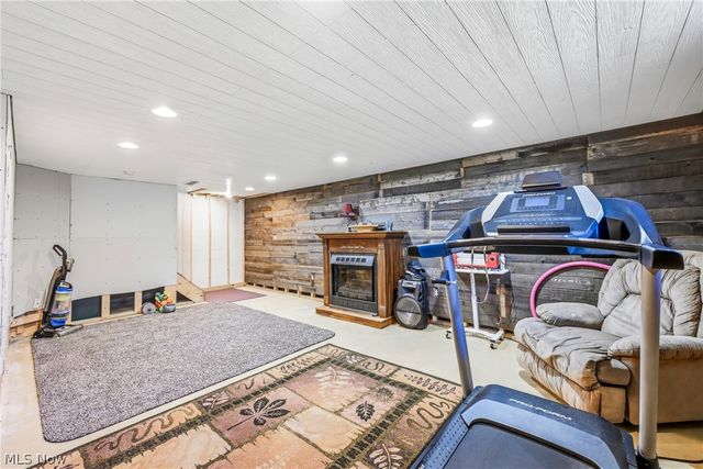 100 Laura Lane, Cortland, OH 44410