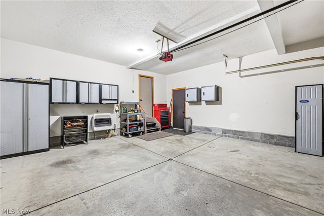 100 Laura Lane, Cortland, OH 44410