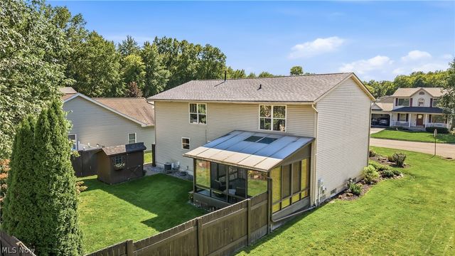 100 Laura Lane, Cortland, OH 44410