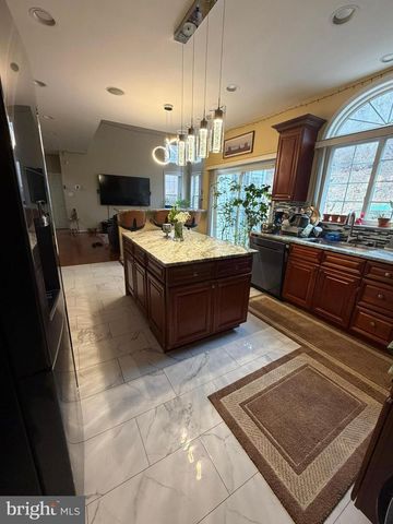 798 SOUTHWIND LN, Downingtown, PA 19335