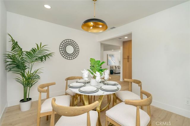 17200 Lanark Street, Lake Balboa, CA 91406