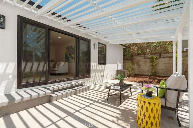 17200 Lanark Street, Lake Balboa, CA 91406