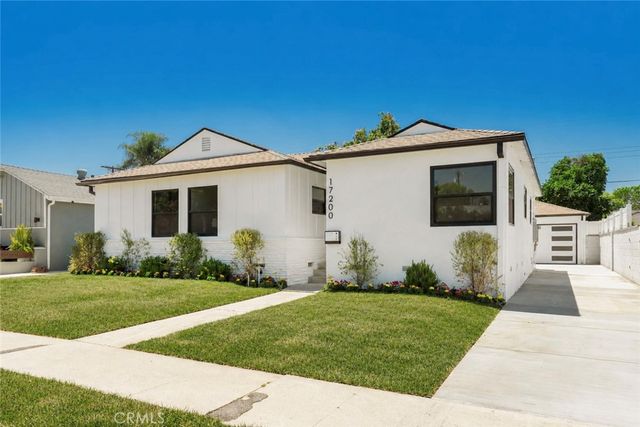 17200 Lanark Street, Lake Balboa, CA 91406