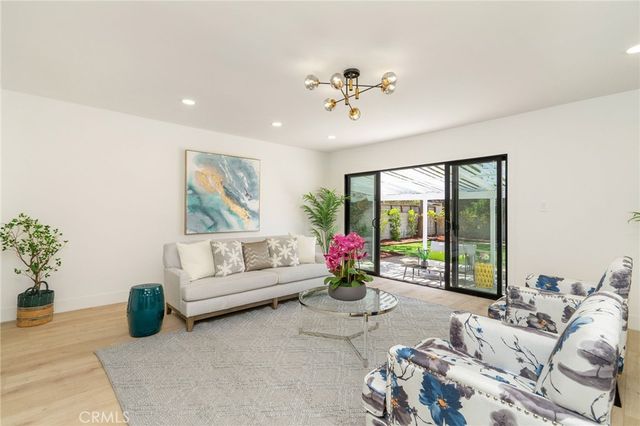 17200 Lanark Street, Lake Balboa, CA 91406