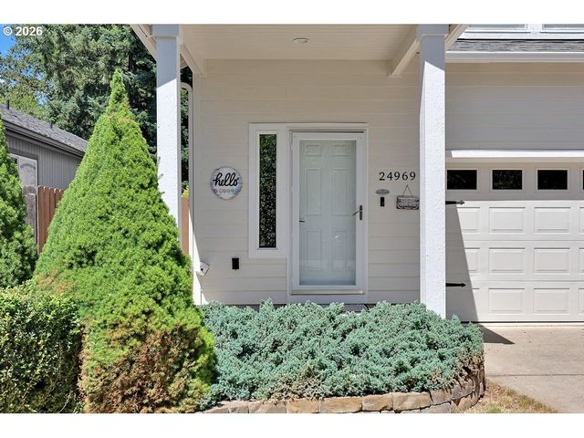 24969 PERKINS Rd, Veneta, OR 97487