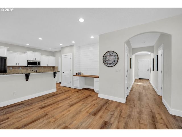 24969 PERKINS Rd, Veneta, OR 97487