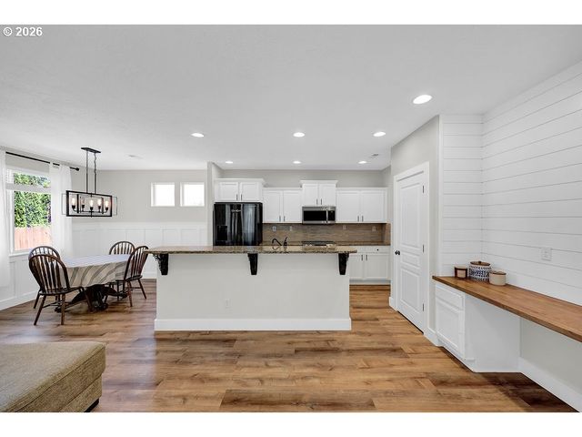 24969 PERKINS Rd, Veneta, OR 97487