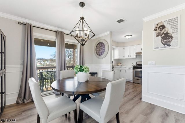 779 Riverside Ave 201, Lyndhurst Twp., NJ 07071