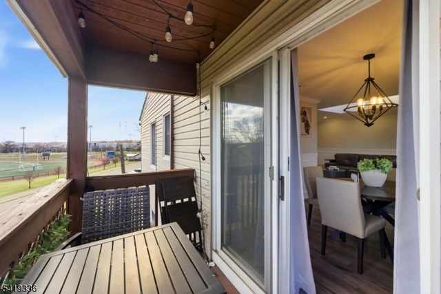 779 Riverside Ave 201, Lyndhurst Twp., NJ 07071