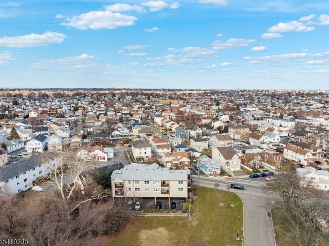 779 Riverside Ave 201, Lyndhurst Twp., NJ 07071