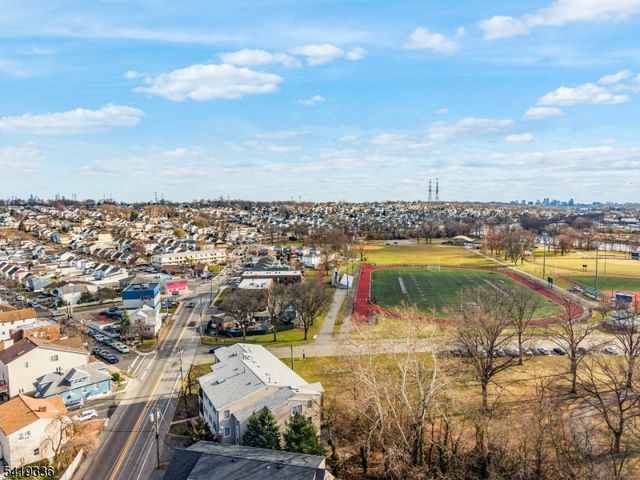 779 Riverside Ave 201, Lyndhurst Twp., NJ 07071