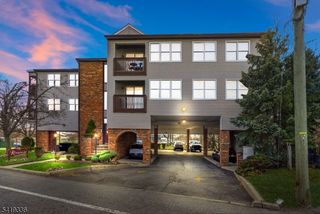 779 Riverside Ave 201, Lyndhurst Twp., NJ 07071