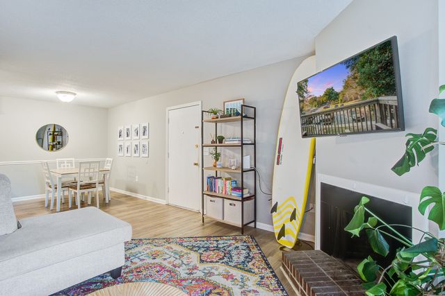 1402 Camp Road Apt 16f, Charleston, SC 29412