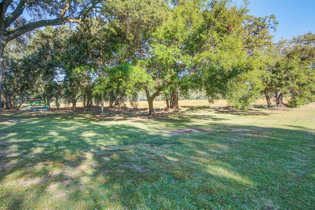 1402 Camp Road Apt 16f, Charleston, SC 29412