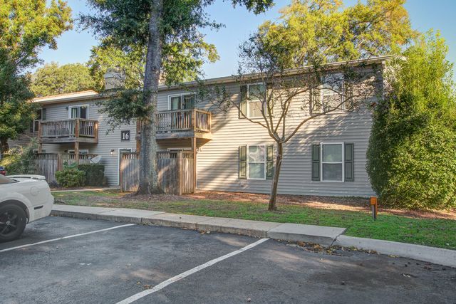 1402 Camp Road Apt 16f, Charleston, SC 29412