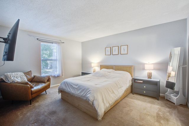 1402 Camp Road Apt 16f, Charleston, SC 29412