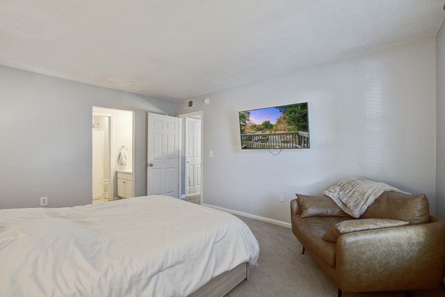 1402 Camp Road Apt 16f, Charleston, SC 29412