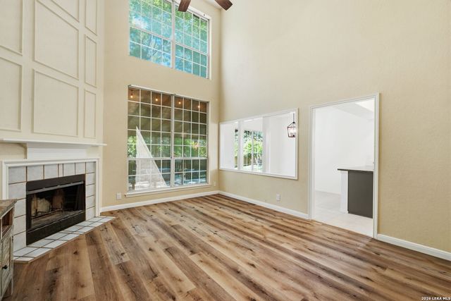25107 Summit Cv, San Antonio, TX 78258