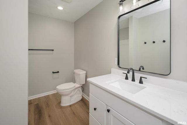 5306 16th Ave Avenue, Moline, IL 61265