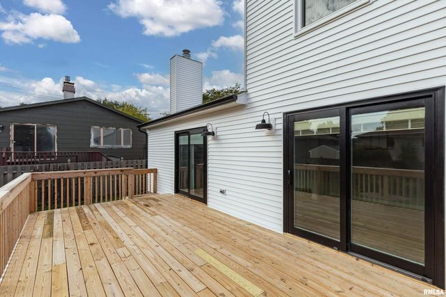 5306 16th Ave Avenue, Moline, IL 61265