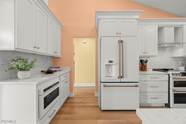 1238 Par View DR, Sanibel, FL 33957