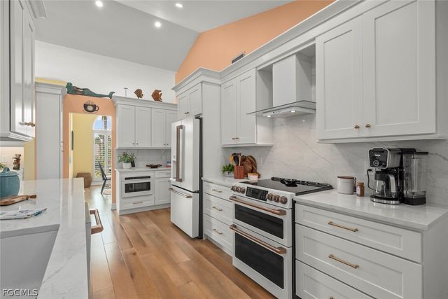 1238 Par View DR, Sanibel, FL 33957