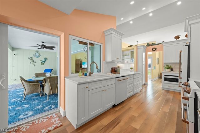 1238 Par View DR, Sanibel, FL 33957