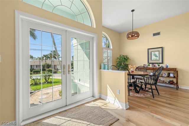 1238 Par View DR, Sanibel, FL 33957