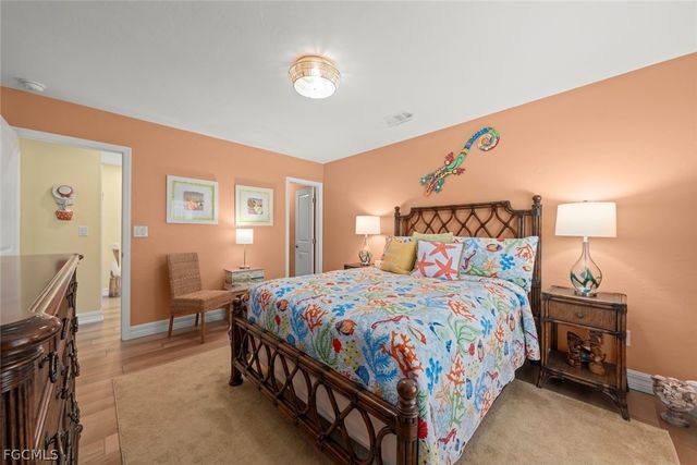 1238 Par View DR, Sanibel, FL 33957