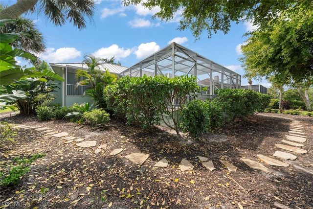 1238 Par View DR, Sanibel, FL 33957