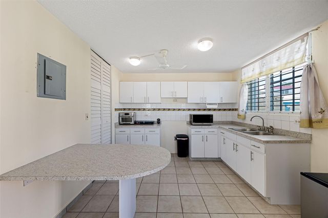 B9 CALLE GRANITO, Rio Grande, PR 00745