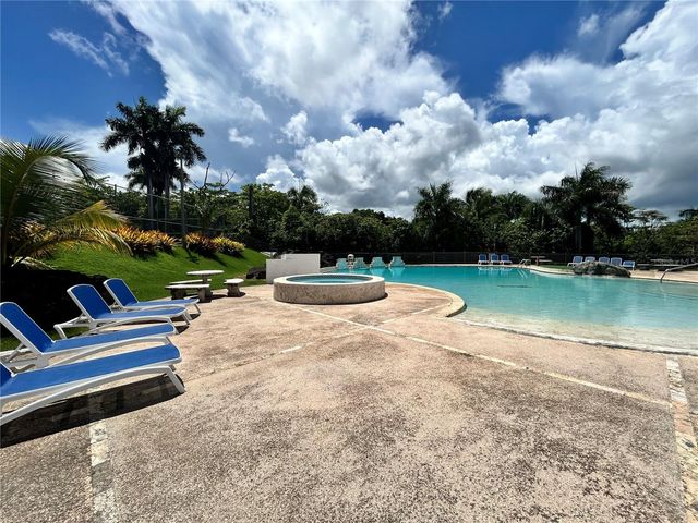 B9 CALLE GRANITO, Rio Grande, PR 00745