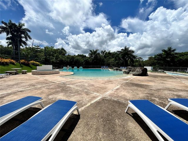 B9 CALLE GRANITO, Rio Grande, PR 00745