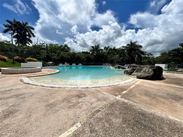 B9 CALLE GRANITO, Rio Grande, PR 00745