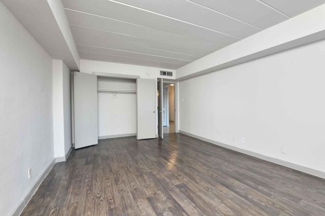 5400 Memorial Drive 405, Houston, TX 77007