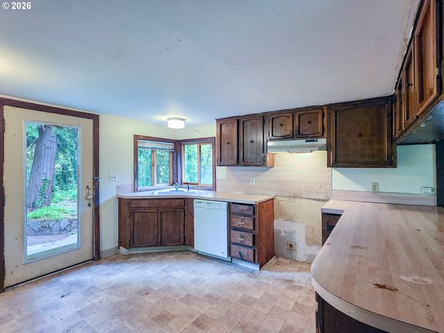 4410 Se ALDERCREST Rd, Milwaukie, OR 97222