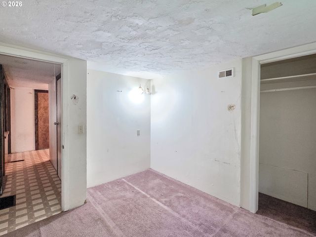 4410 Se ALDERCREST Rd, Milwaukie, OR 97222