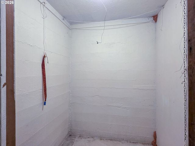 4410 Se ALDERCREST Rd, Milwaukie, OR 97222