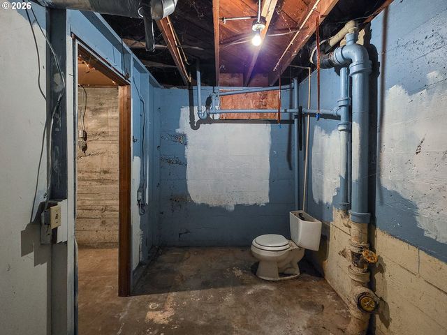 4410 Se ALDERCREST Rd, Milwaukie, OR 97222