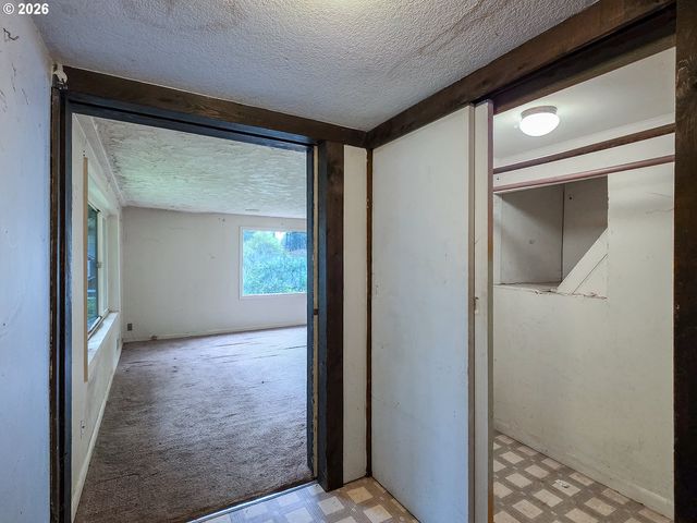 4410 Se ALDERCREST Rd, Milwaukie, OR 97222