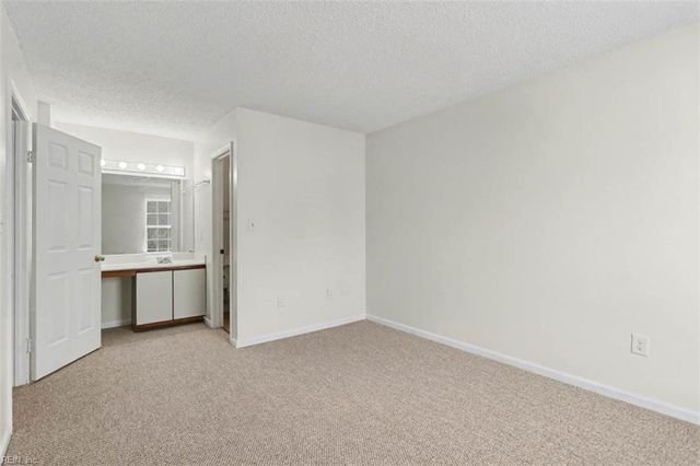 4658 Georgetown PL, Virginia Beach, VA 23455