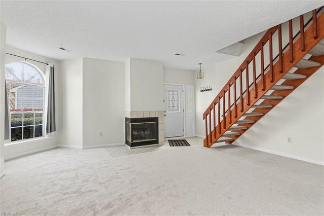 4658 Georgetown PL, Virginia Beach, VA 23455