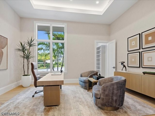 500 Ridge DR, Naples, FL 34108