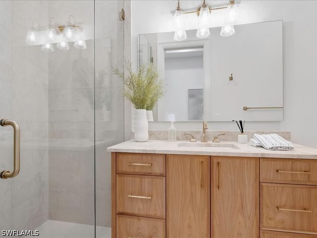 500 Ridge DR, Naples, FL 34108