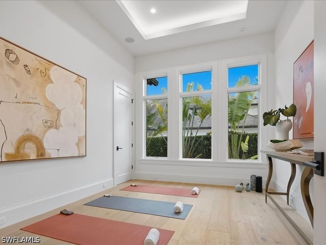 500 Ridge DR, Naples, FL 34108