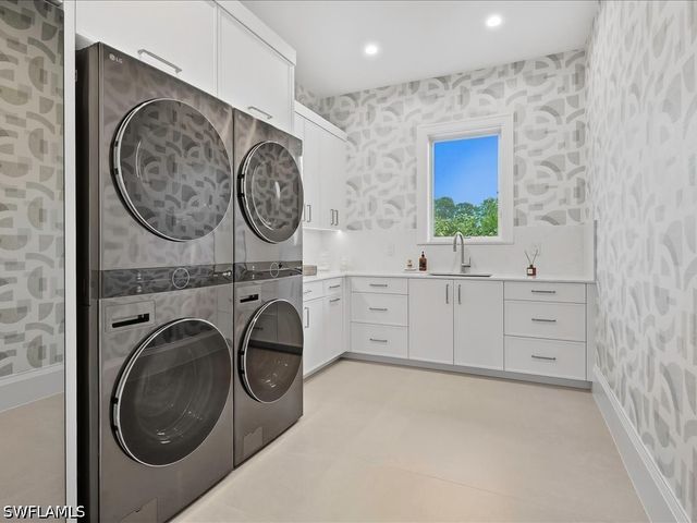 500 Ridge DR, Naples, FL 34108